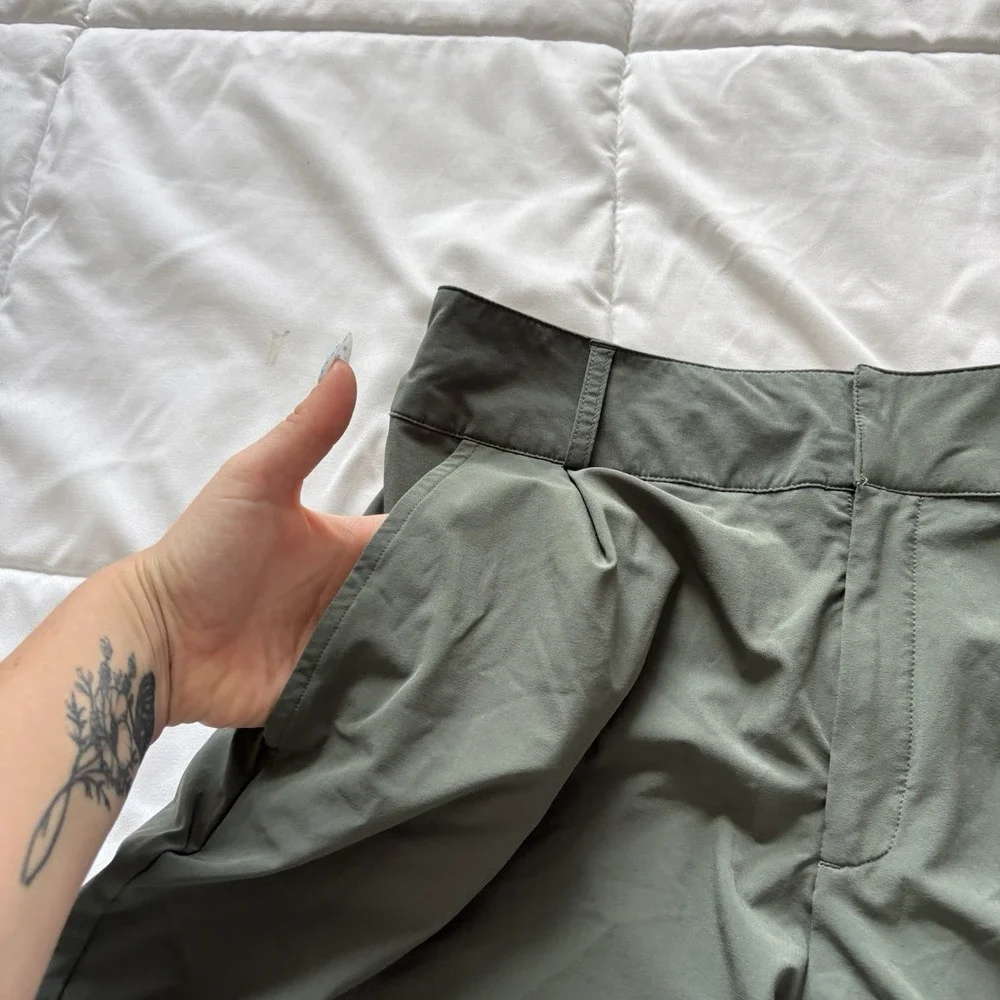 Alo Yoga High Waist Status Trouser Short In Dark Cactus Womens Medium Activewear